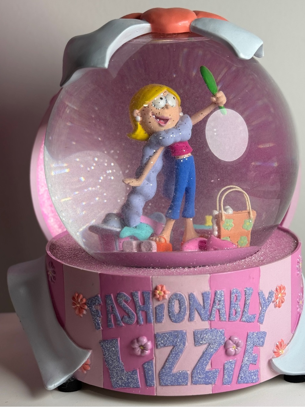 Disney Lizzie McGuire Rare Snow Globe Battery Operated Glitter Motion RARE